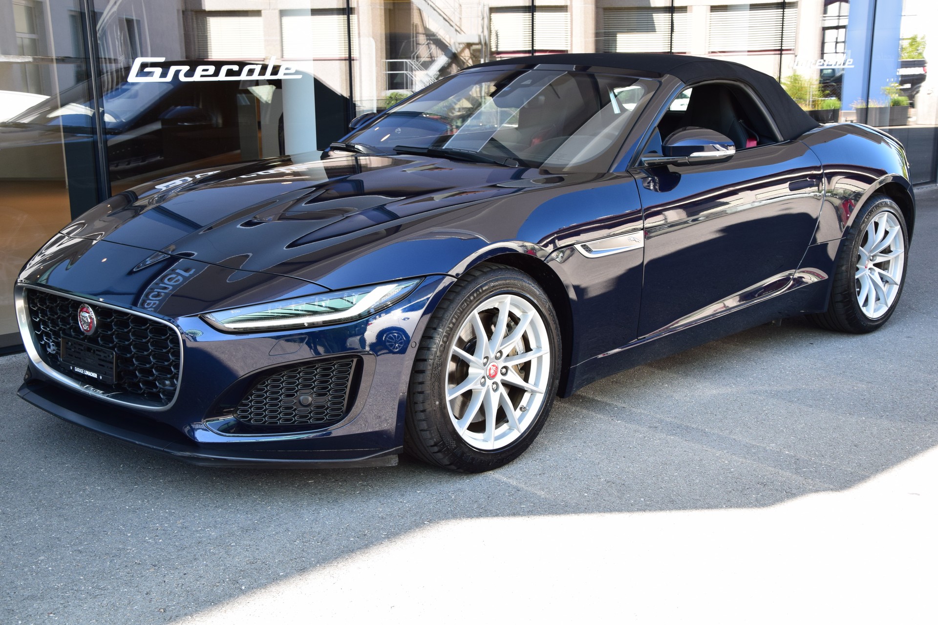 JAGUAR F-Type Convertible 2.0 I4 Automatik-image-1