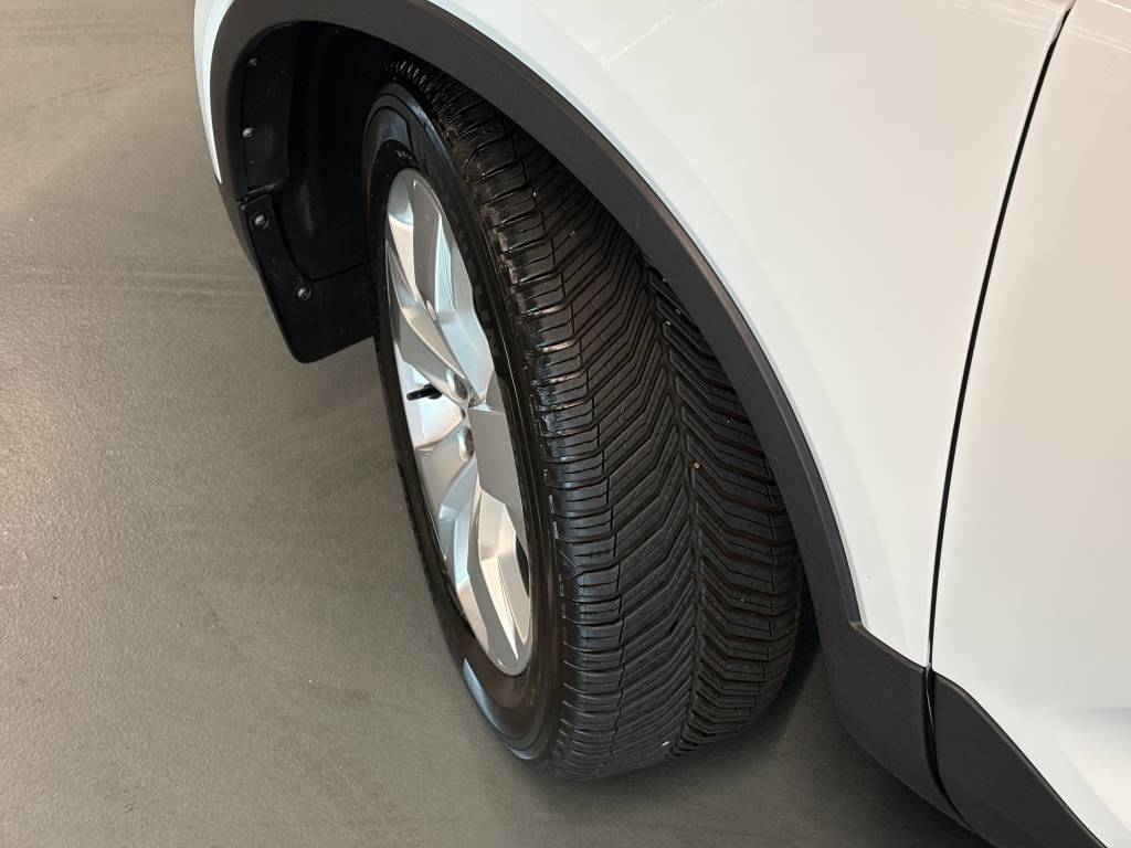 VOLVO XC40 T5 AWD Momentum Geartronic-image-12