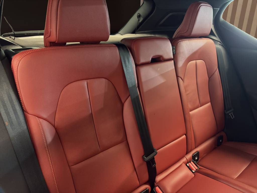 VOLVO XC40 T5 AWD Momentum Geartronic-image-7
