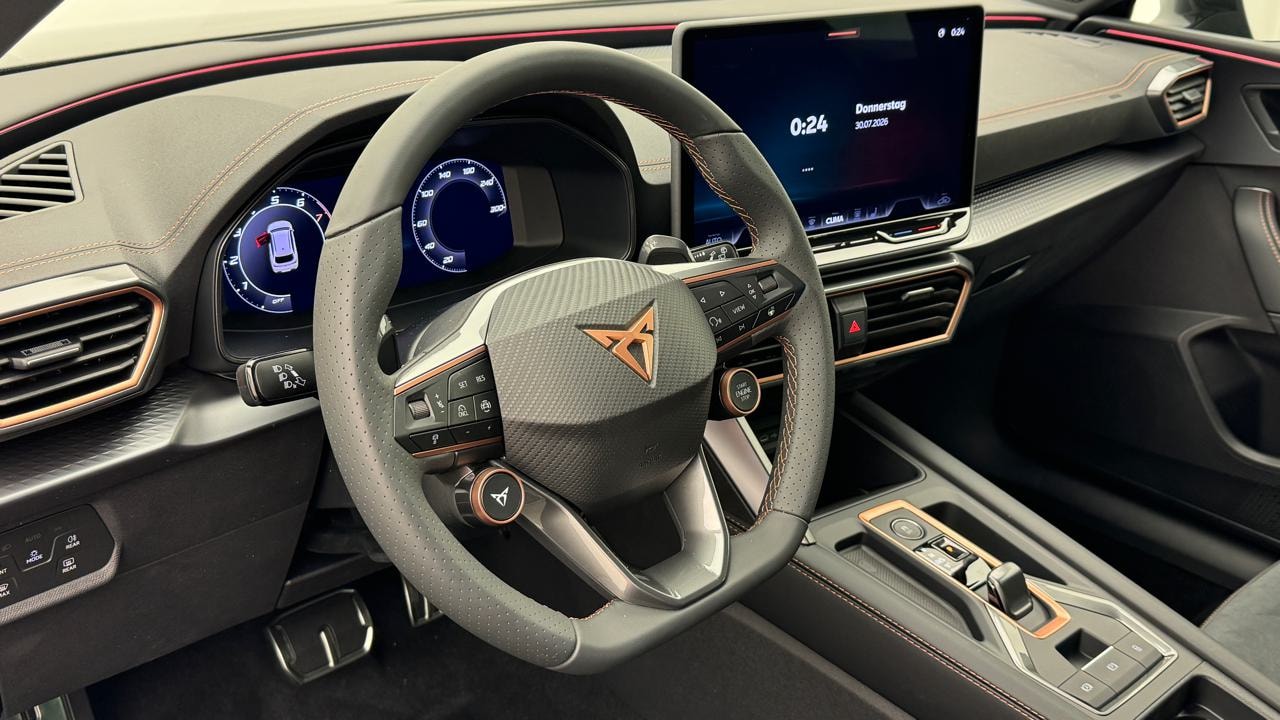 CUPRA LEON ST 2.0 TSI VZ Black Edition-image-6