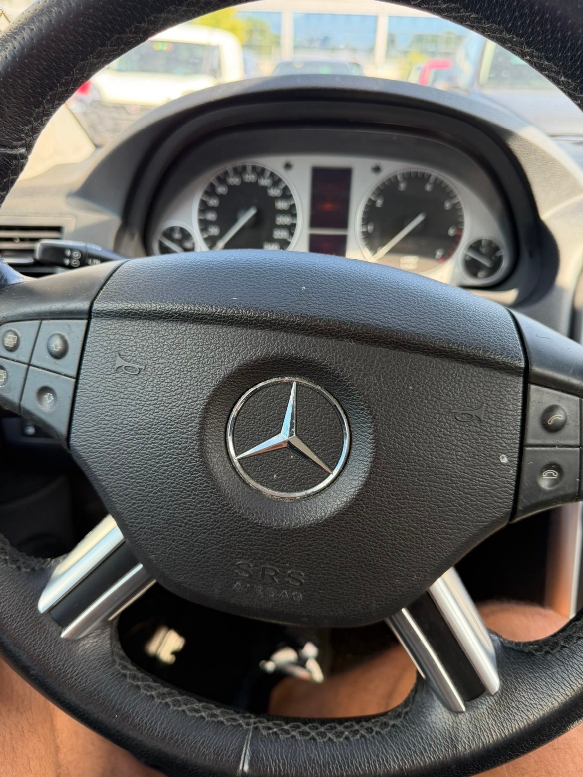MERCEDES-BENZ B 180 Selection Autotronic-image-13