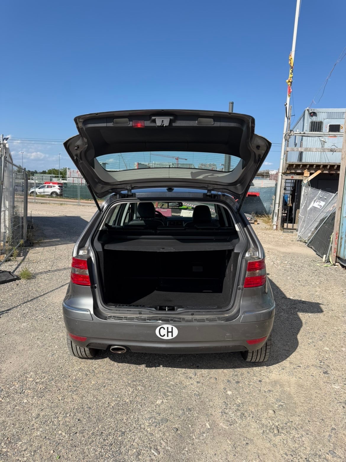 MERCEDES-BENZ B 180 Selection Autotronic-image-2