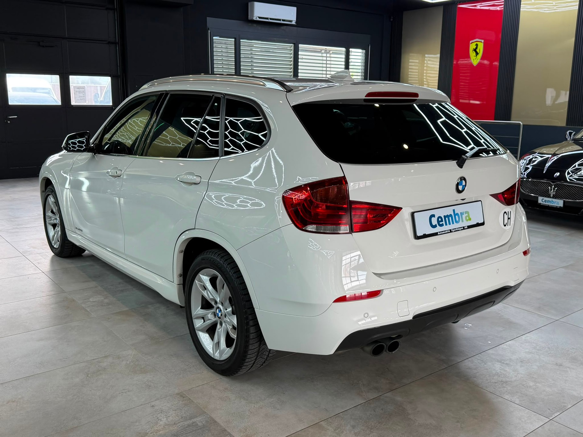 BMW X1 xDrive 28i Steptronic-image-6