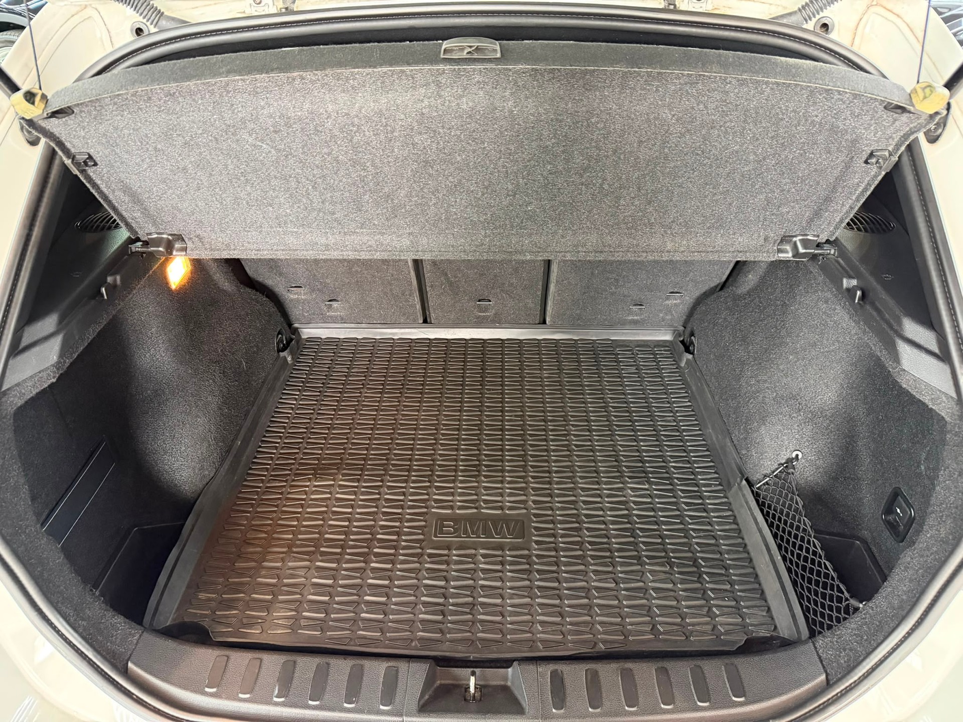 BMW X1 xDrive 28i Steptronic-image-16