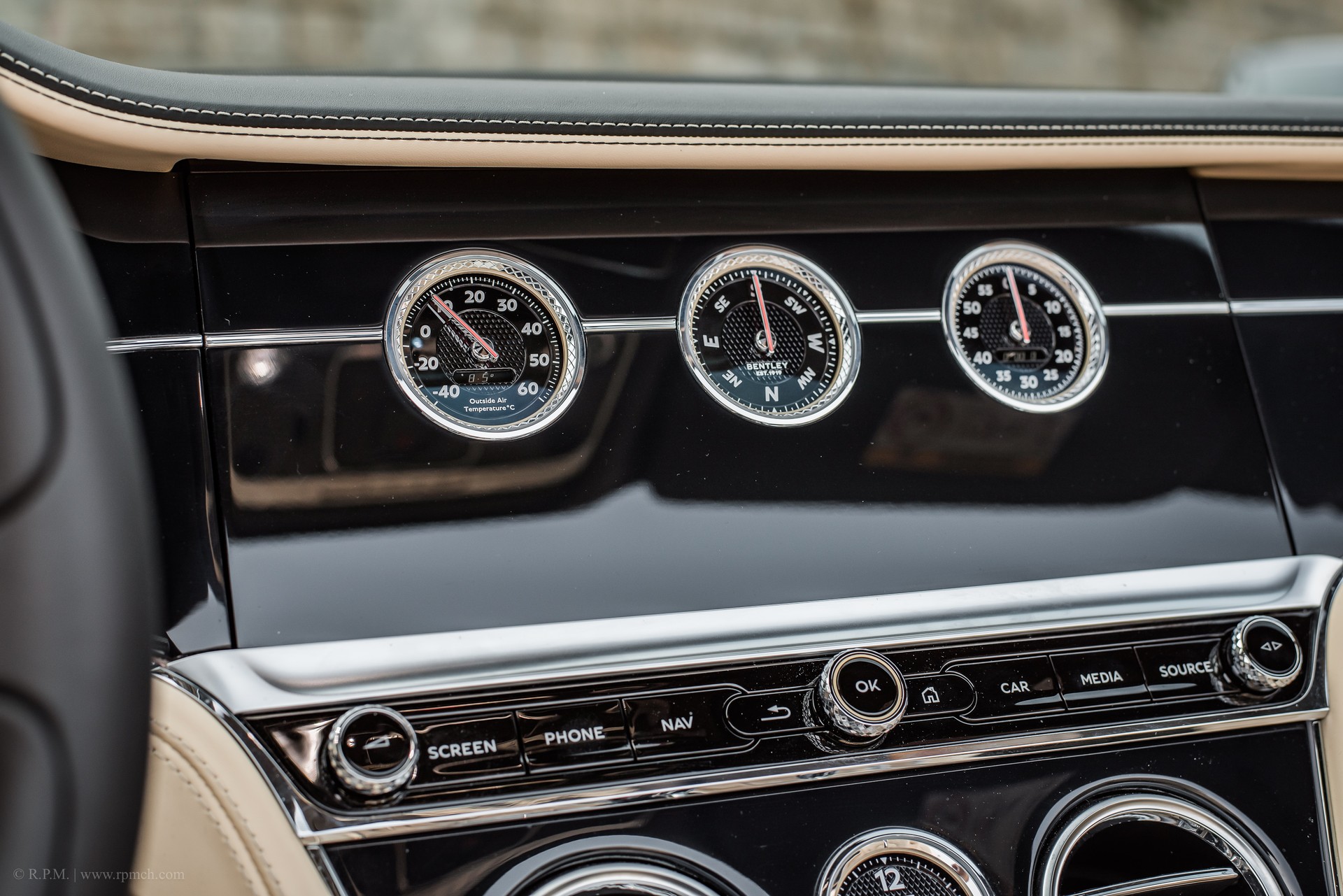 BENTLEY Continental GTC 6.0 W12*First Edition CH Auslieferung*-image-18
