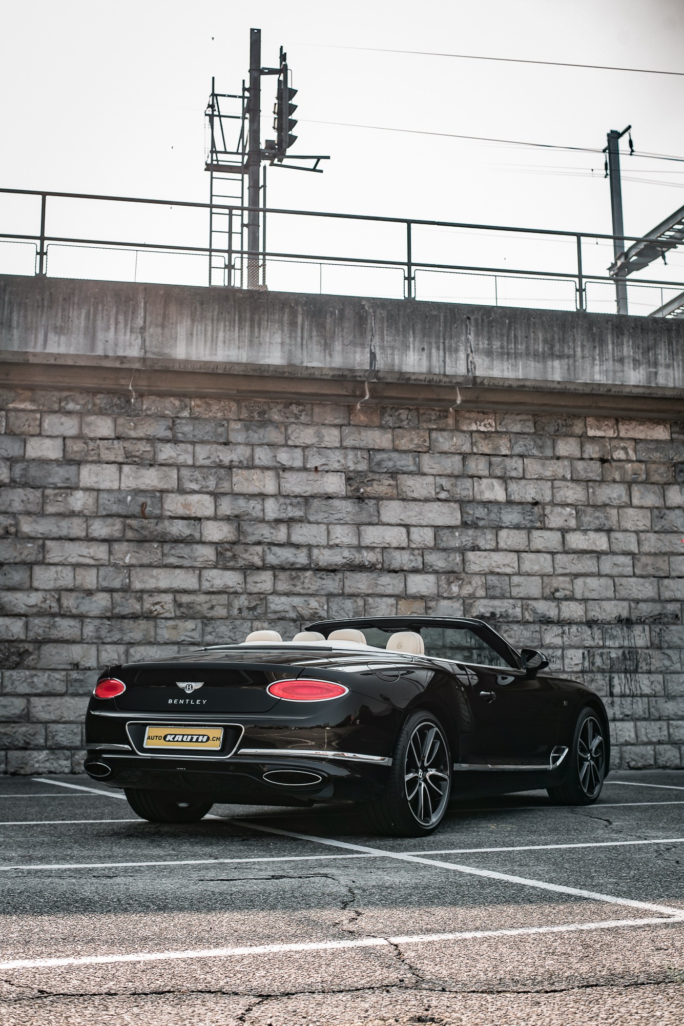 BENTLEY Continental GTC 6.0 W12*First Edition CH Auslieferung*-image-20