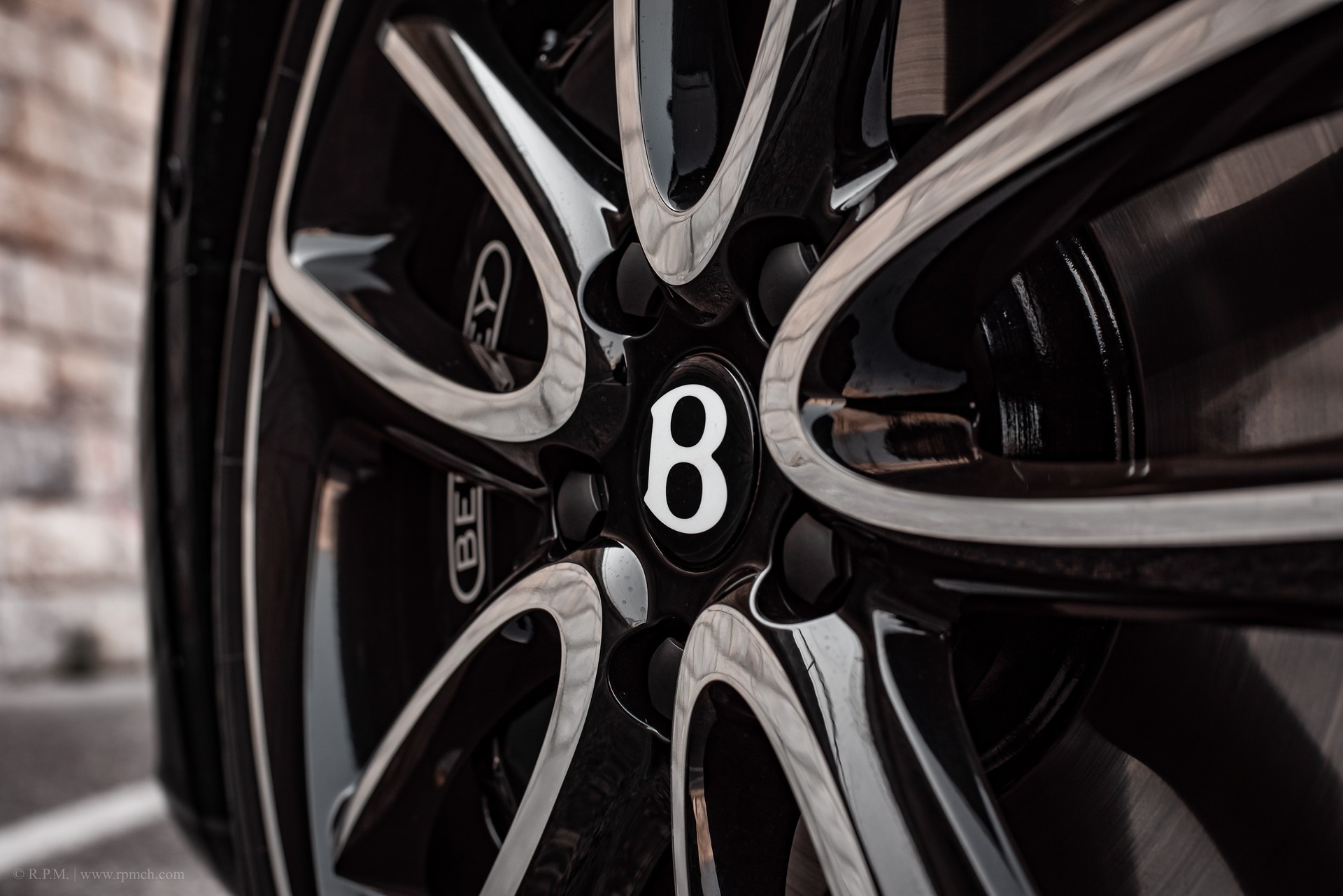 BENTLEY Continental GTC 6.0 W12*First Edition CH Auslieferung*-image-22