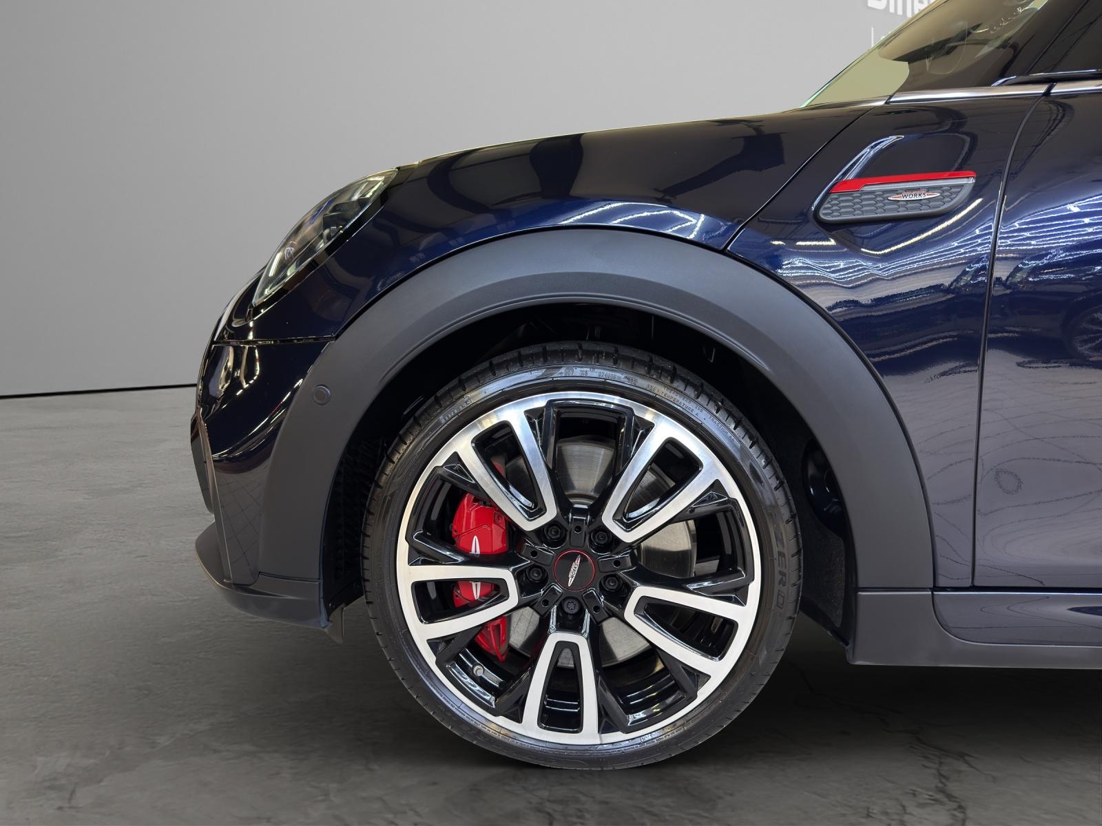 MINI Cabrio John Cooper Works-image-21