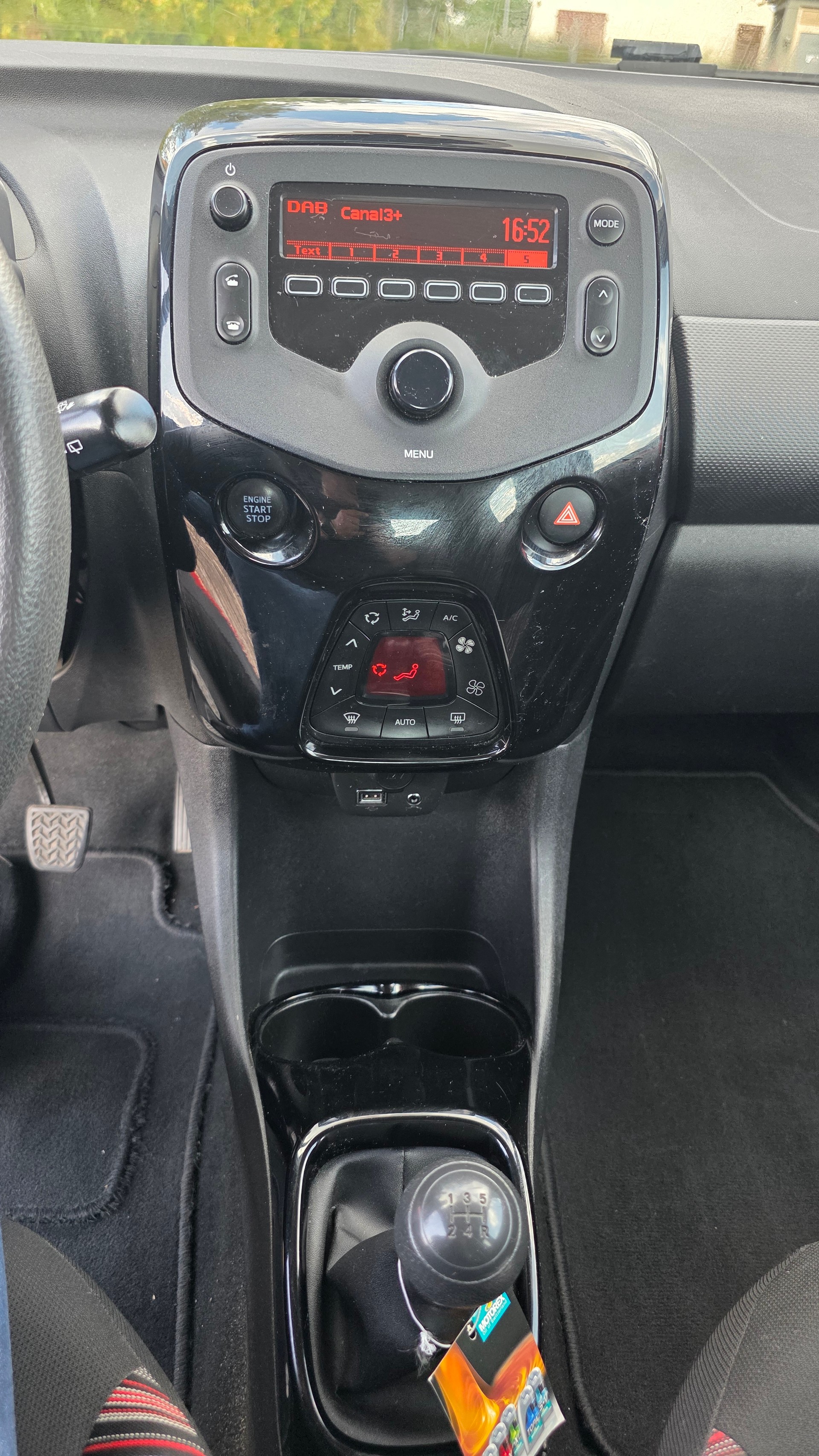 CITROEN C1 1.0 VTi Shine Stop&Start-image-9