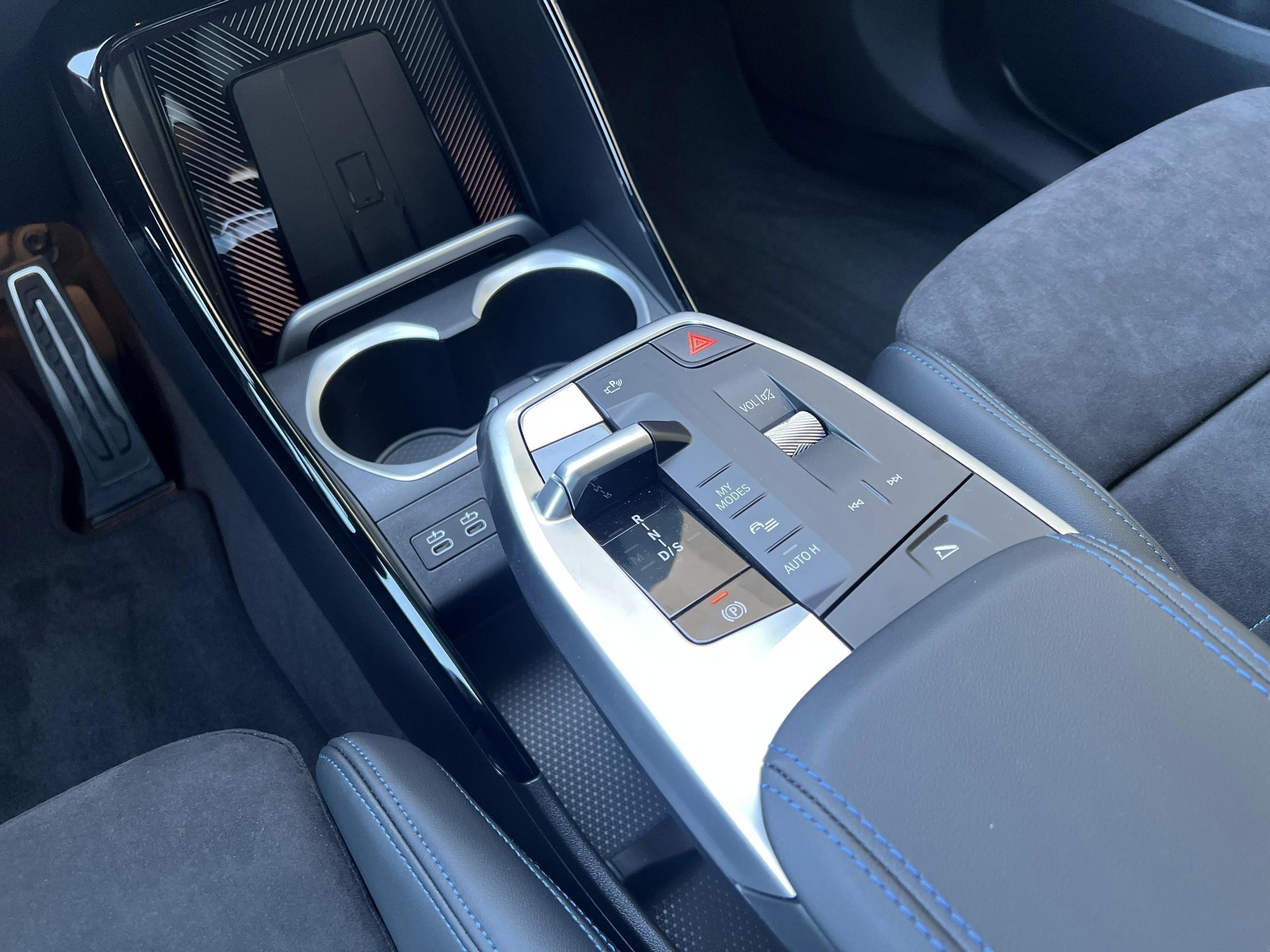 BMW X1 sDr 20i 48V M Sport-image-9