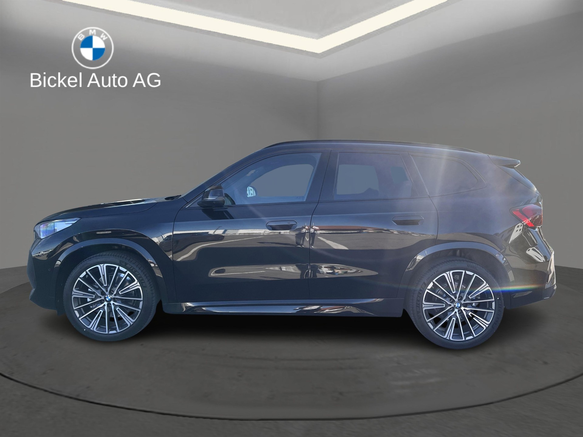 BMW X1 sDr 20i 48V M Sport-image-3
