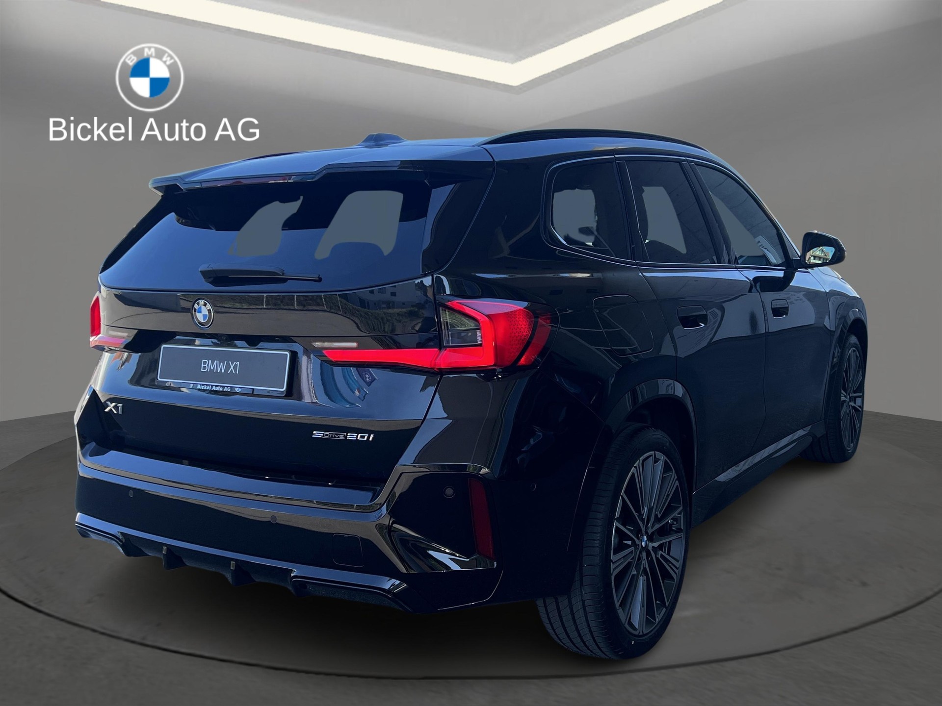BMW X1 sDr 20i 48V M Sport-image-1