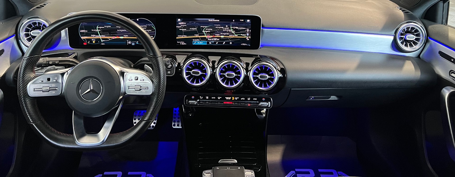 MERCEDES-BENZ A 220 AMG Line 7G-DCT 4Matic-image-8