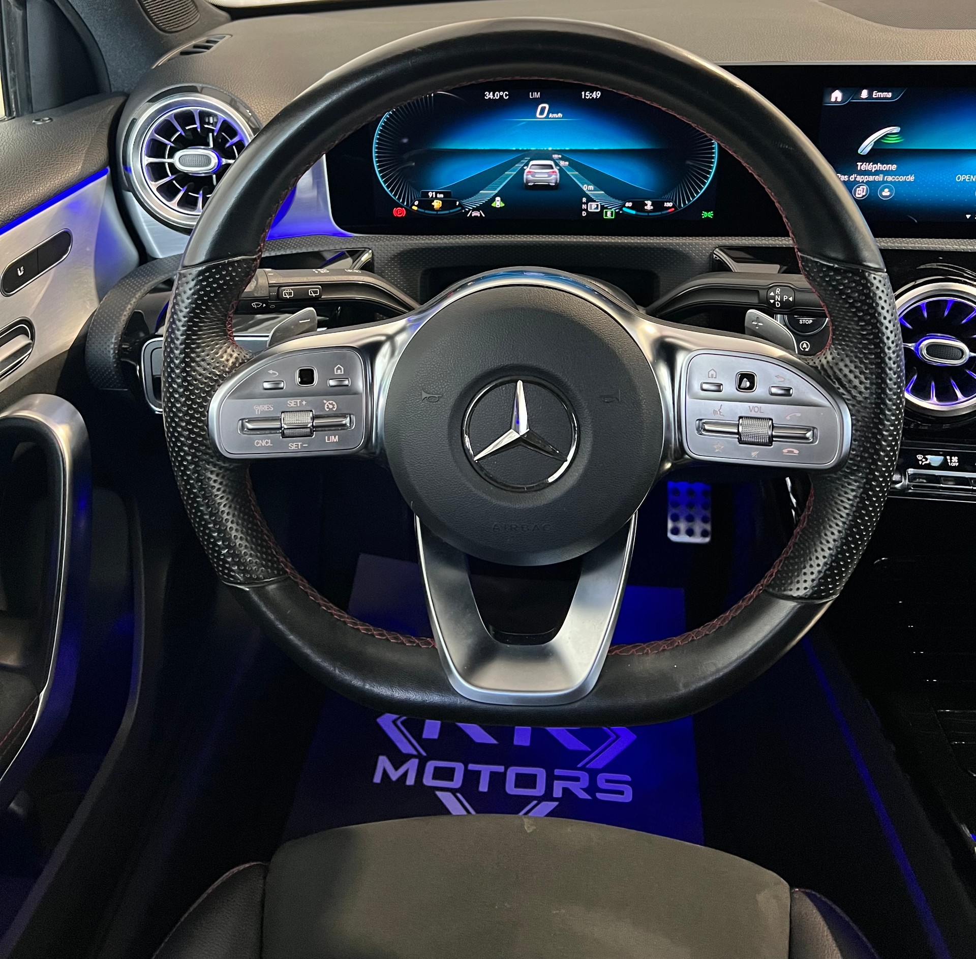 MERCEDES-BENZ A 220 AMG Line 7G-DCT 4Matic-image-10