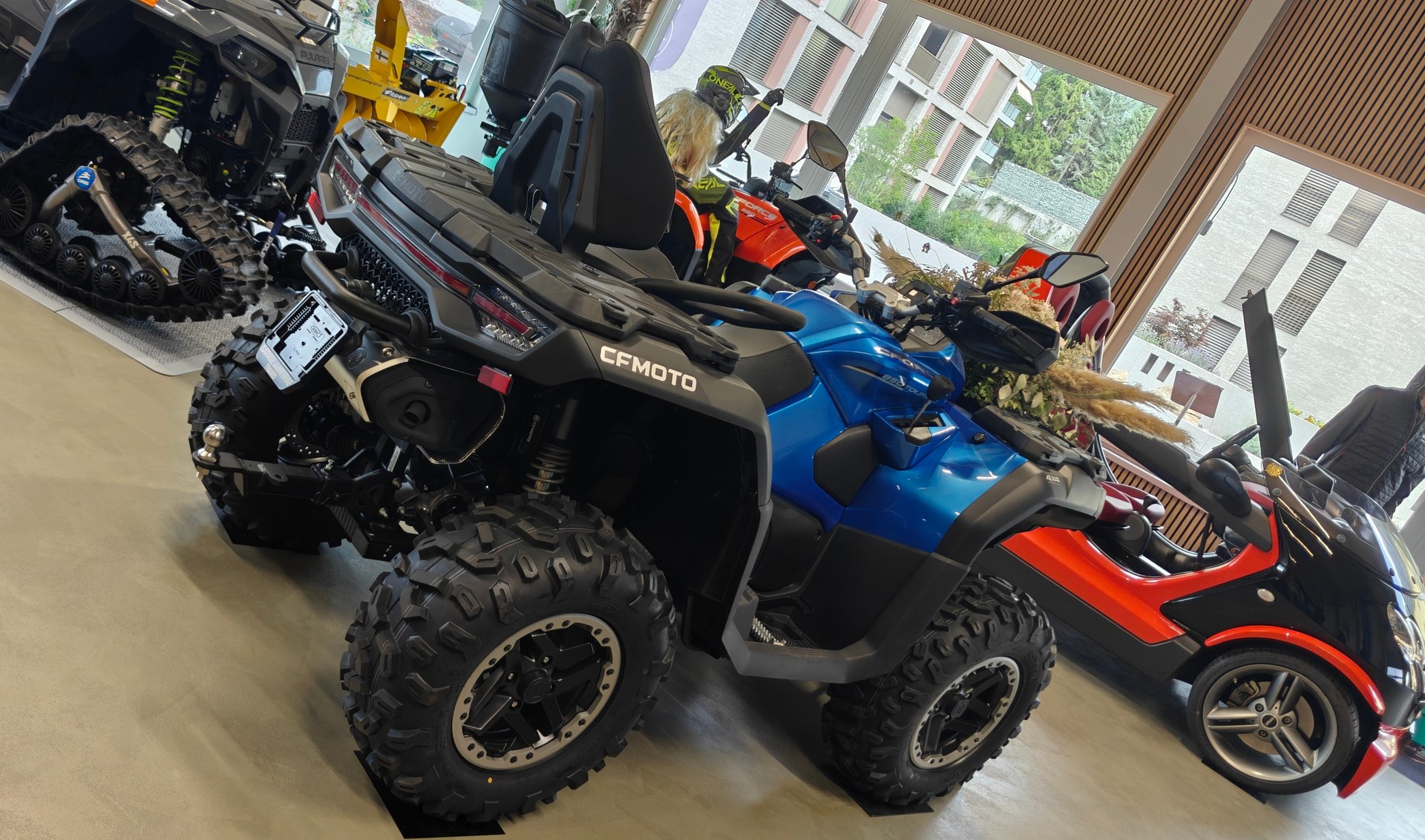 CF MOTO Ab MFK mit L7e Kleinmotorfahrzeug-showroom-element-2