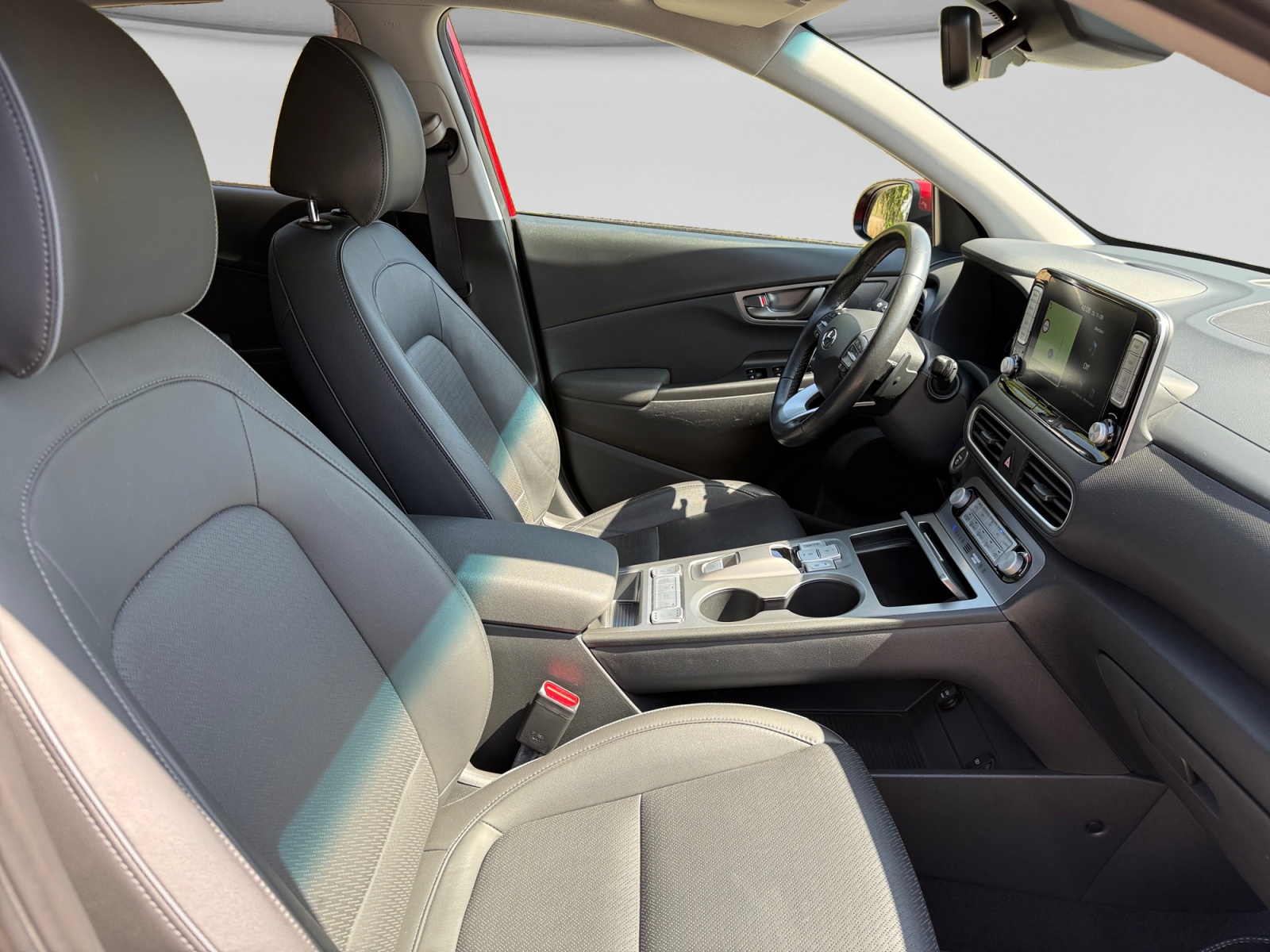 HYUNDAI Kona EV 64 kWh Vertex-image-15
