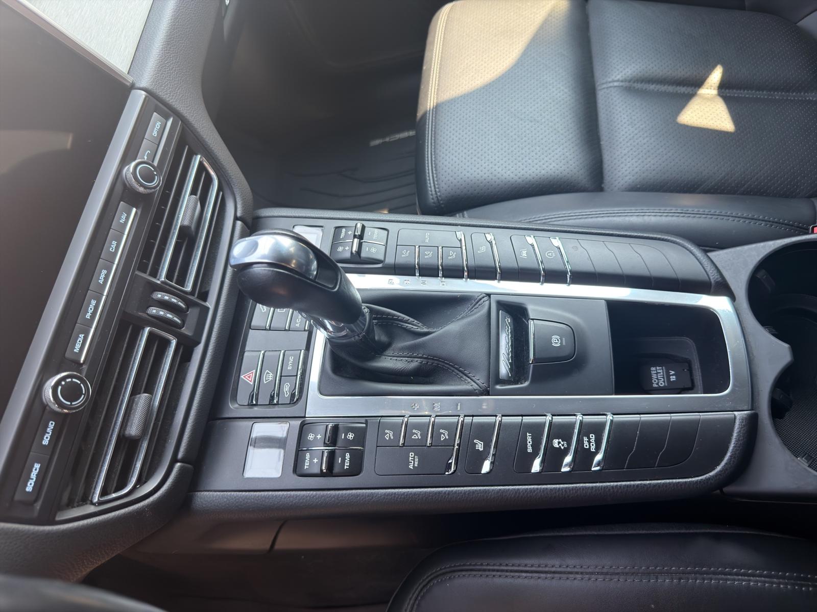 PORSCHE Macan PDK-image-10