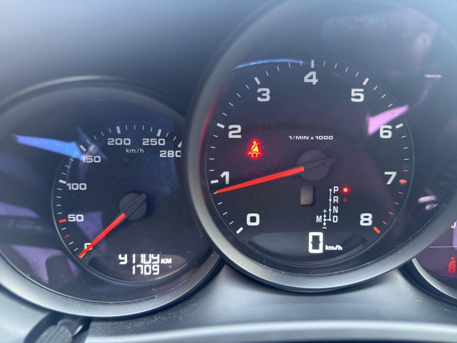 PORSCHE Macan PDK-image-11