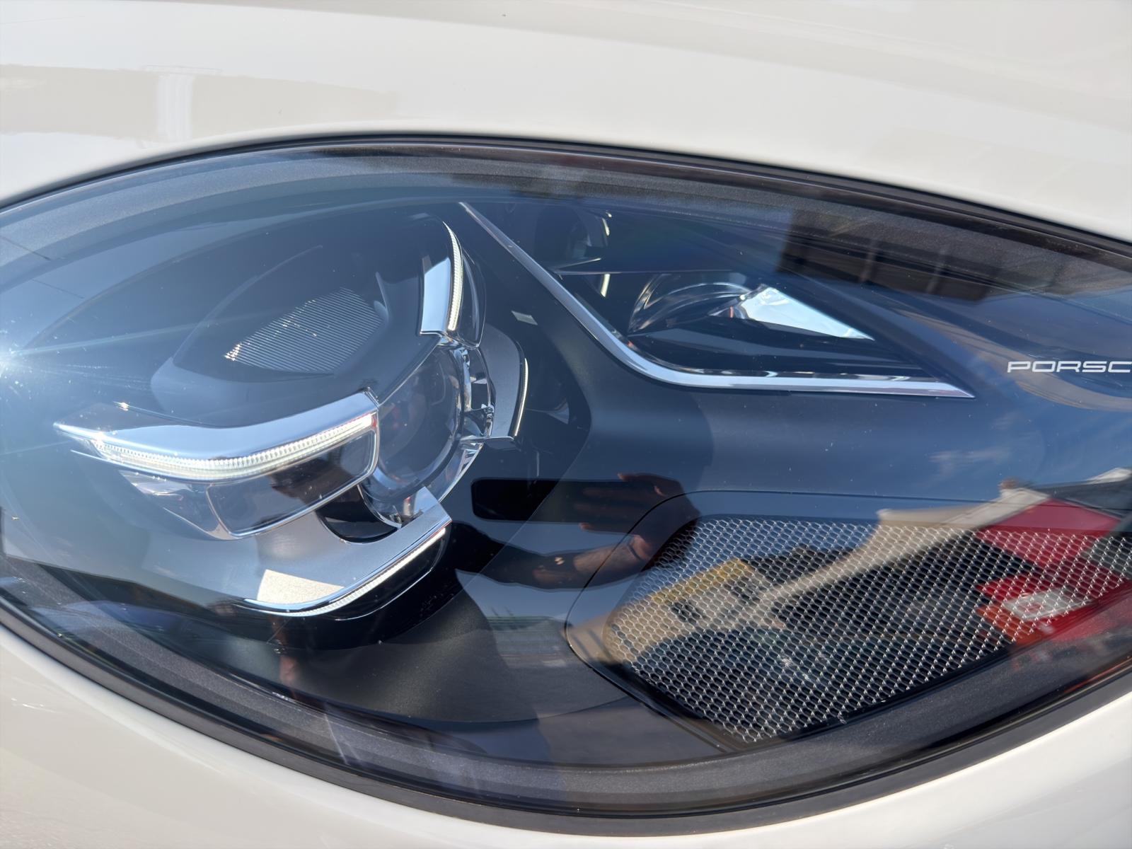 PORSCHE Macan PDK-image-18