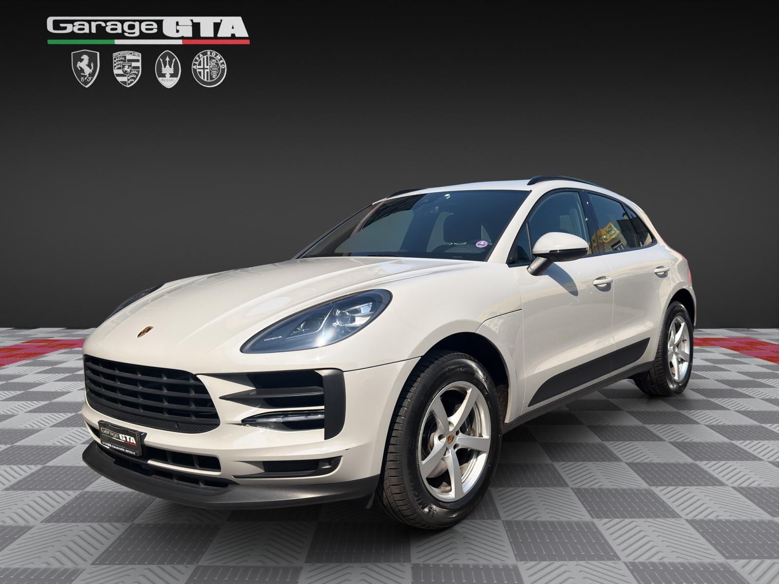 PORSCHE Macan PDK