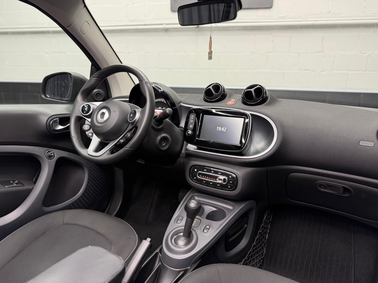 SMART fortwo twinmatic | 90 PS | Brabus Heckleuchten | Evil eyes Limitiert | BBS Wheels | H&R Federn-image-22