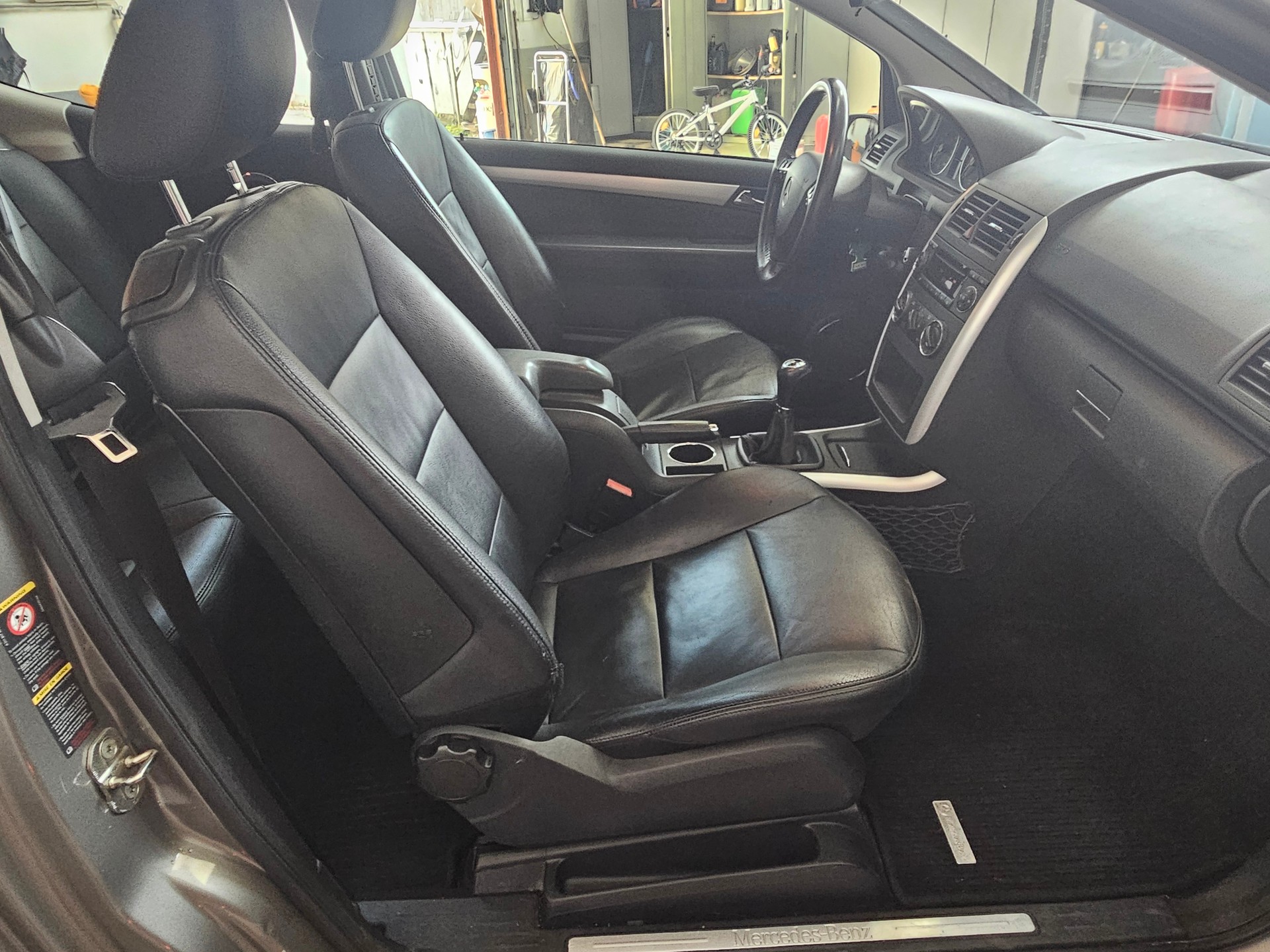 MERCEDES-BENZ A 180-image-4