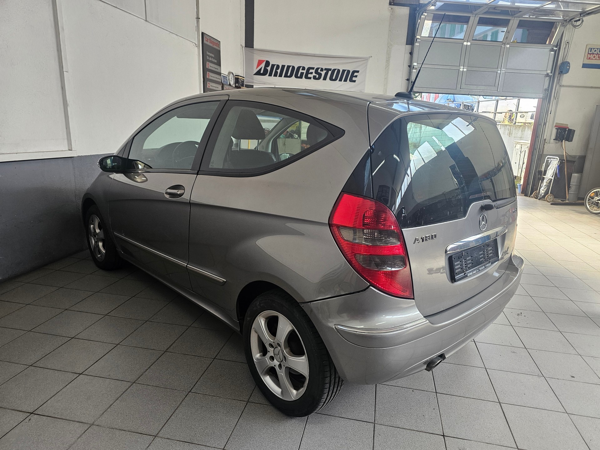 MERCEDES-BENZ A 180-image-6