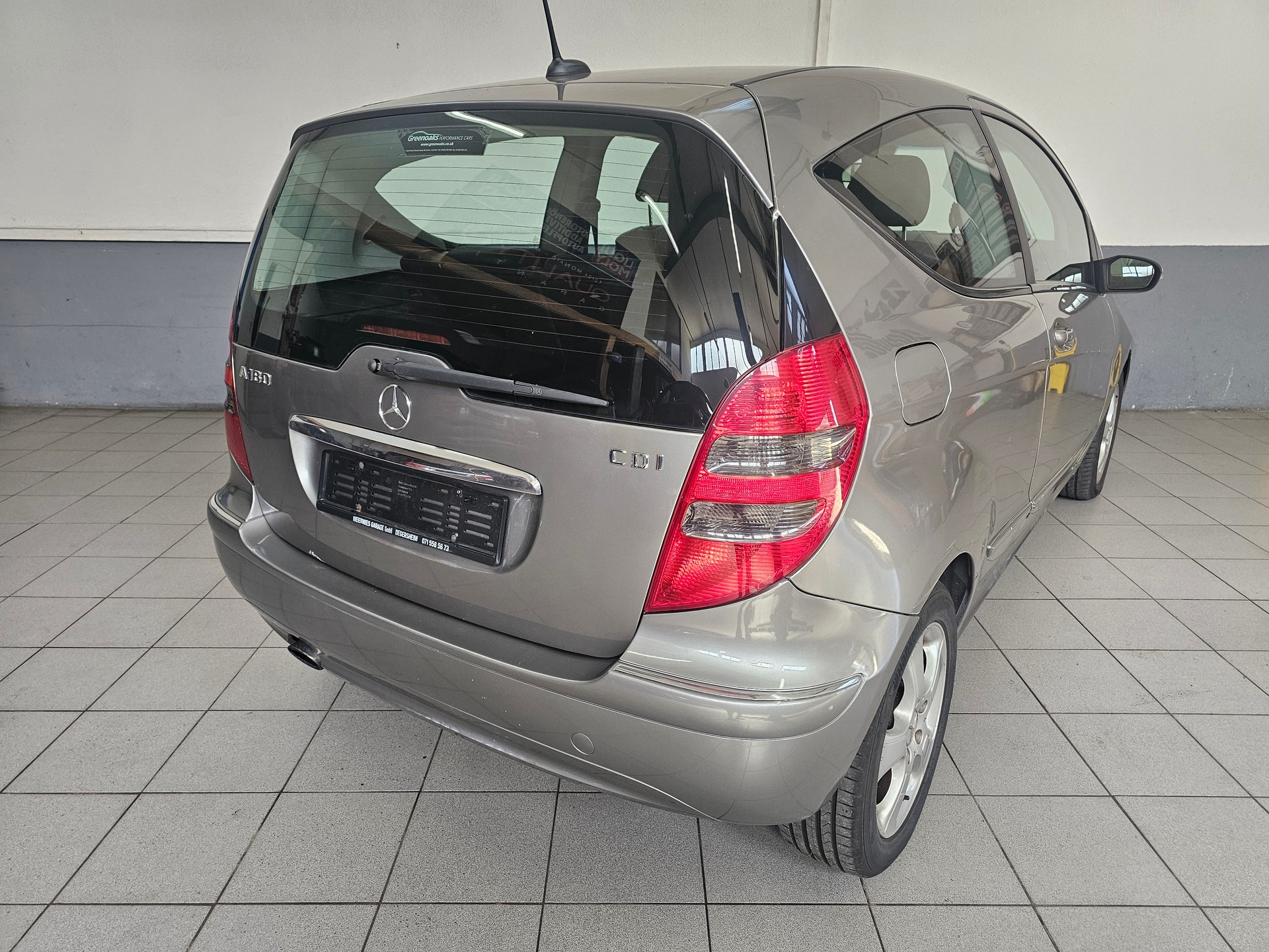 MERCEDES-BENZ A 180-image-5