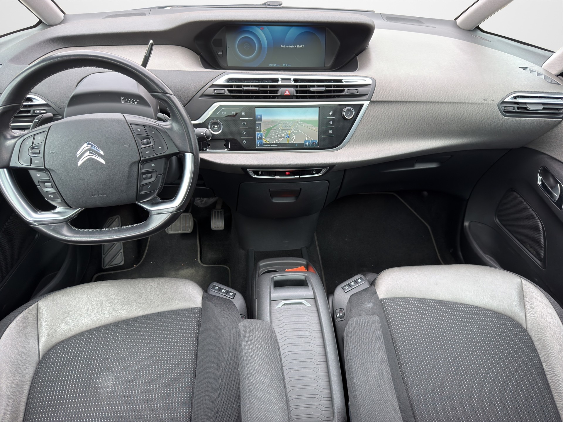 CITROEN C4 Picasso 1.6i 16V e-THP Exclusive Automatic-image-12