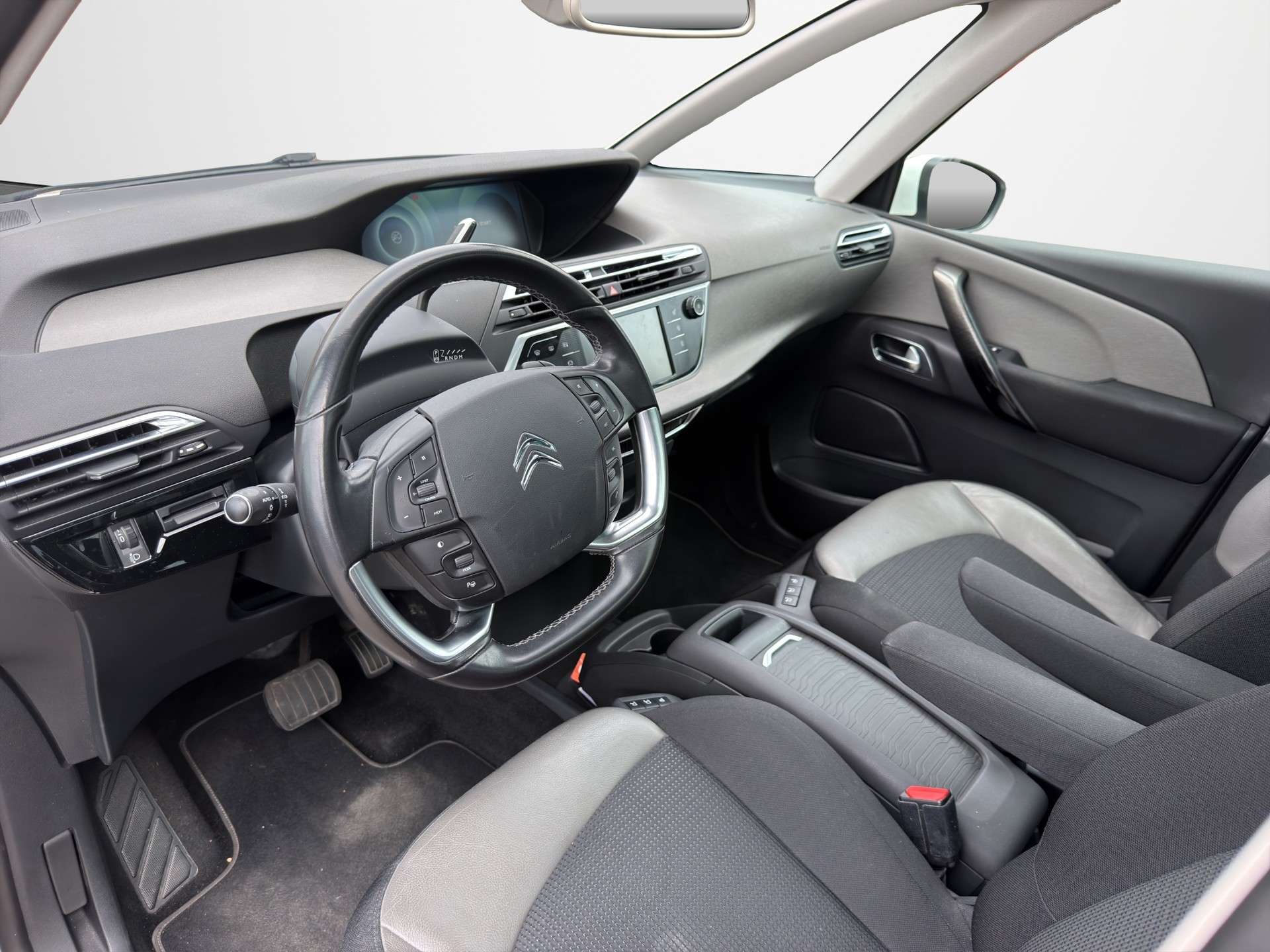 CITROEN C4 Picasso 1.6i 16V e-THP Exclusive Automatic-image-17