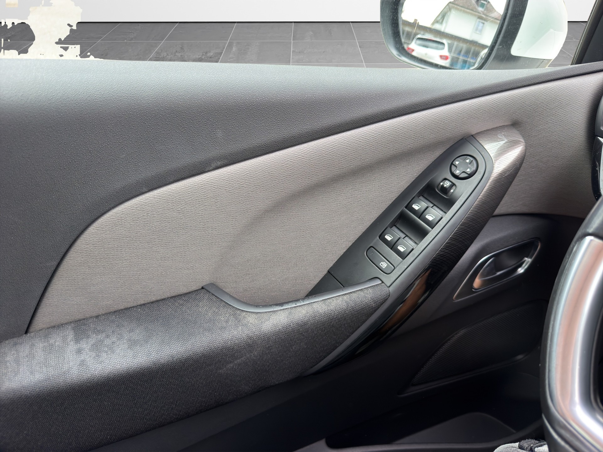 CITROEN C4 Picasso 1.6i 16V e-THP Exclusive Automatic-image-19