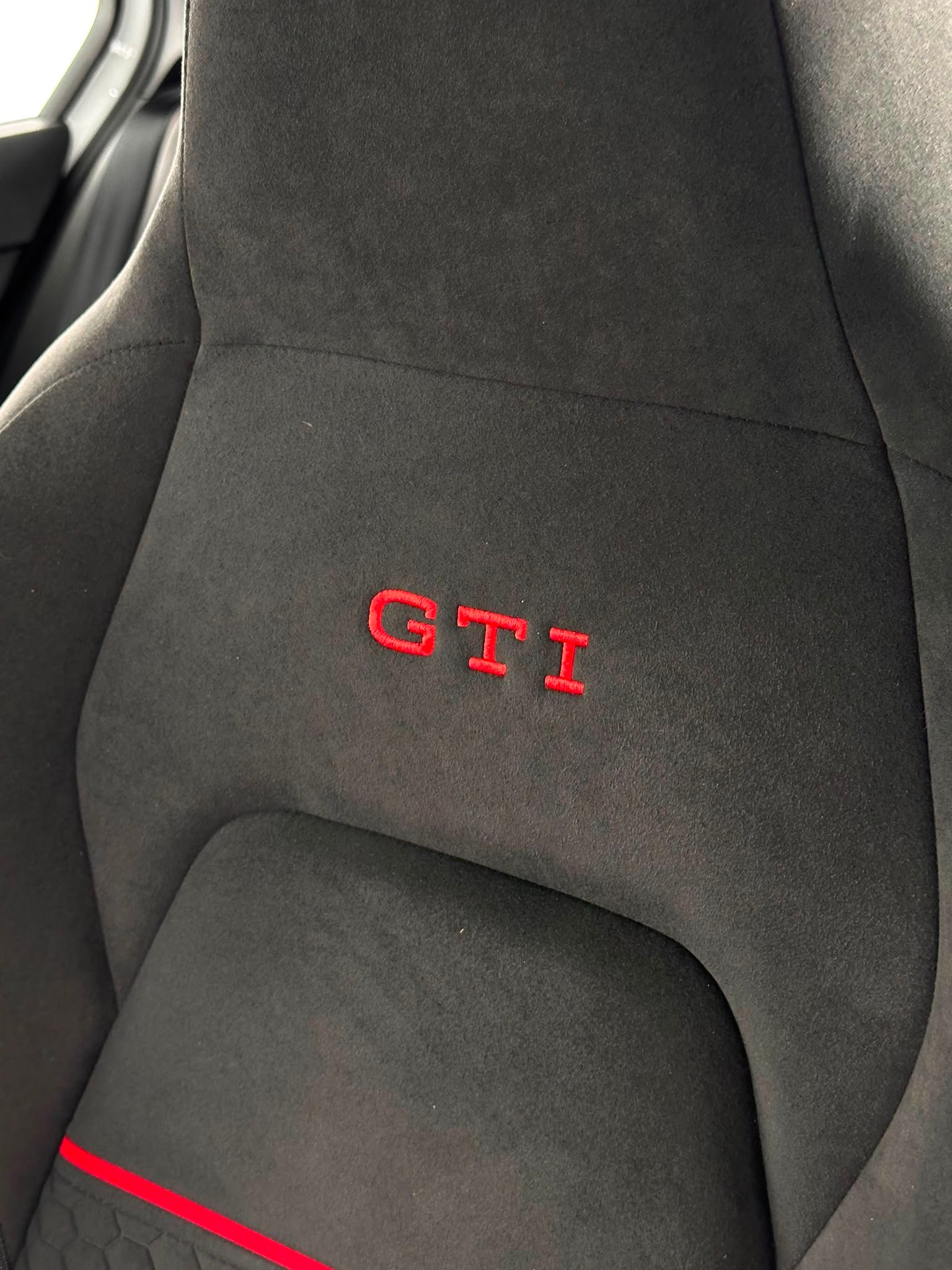 VW Golf 2.0 TSI GTI Clubsport DSG / Panoramadach / Leasing ab 399.--image-8