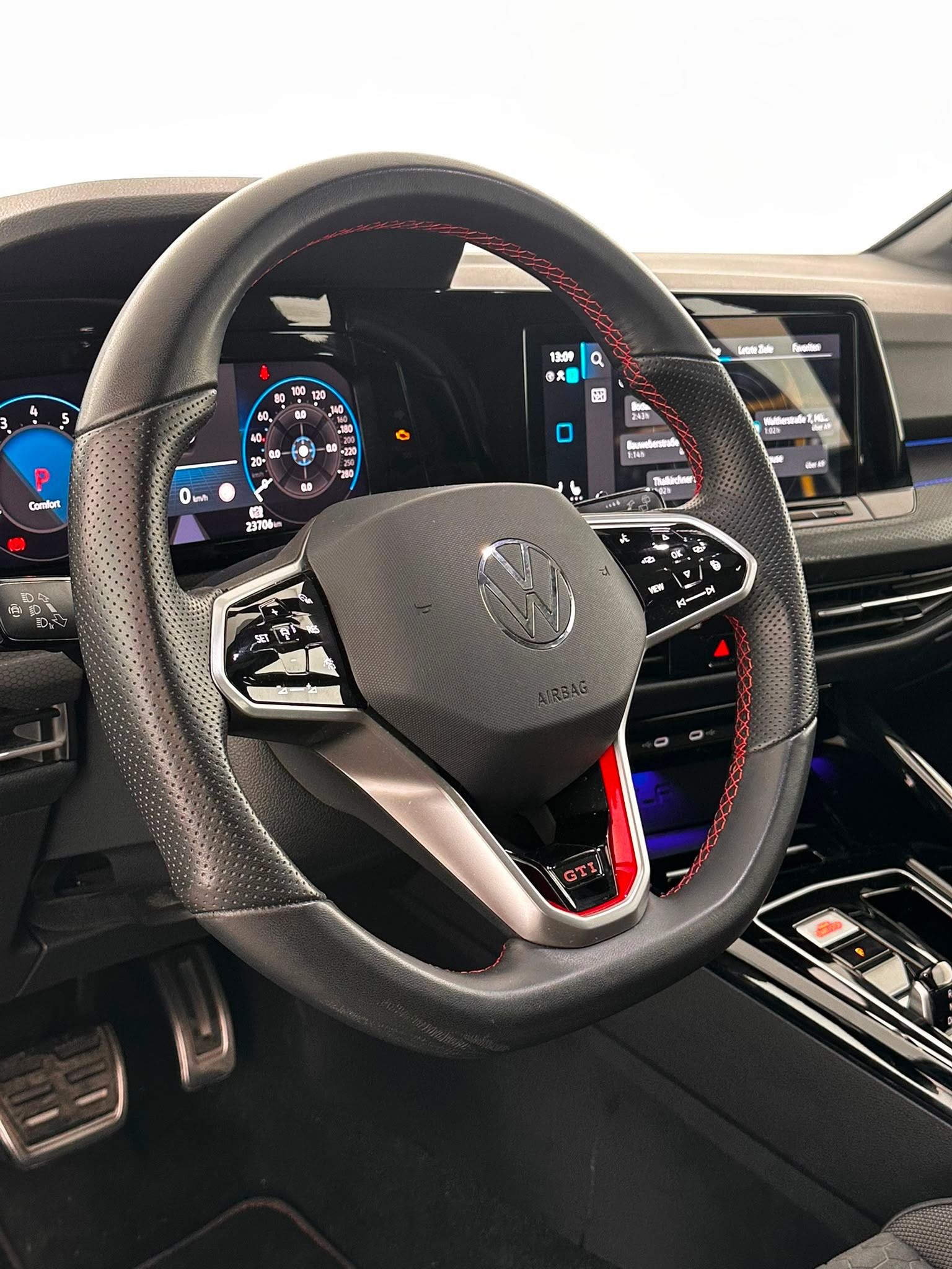 VW Golf 2.0 TSI GTI Clubsport DSG / Panoramadach / Leasing ab 399.--image-11
