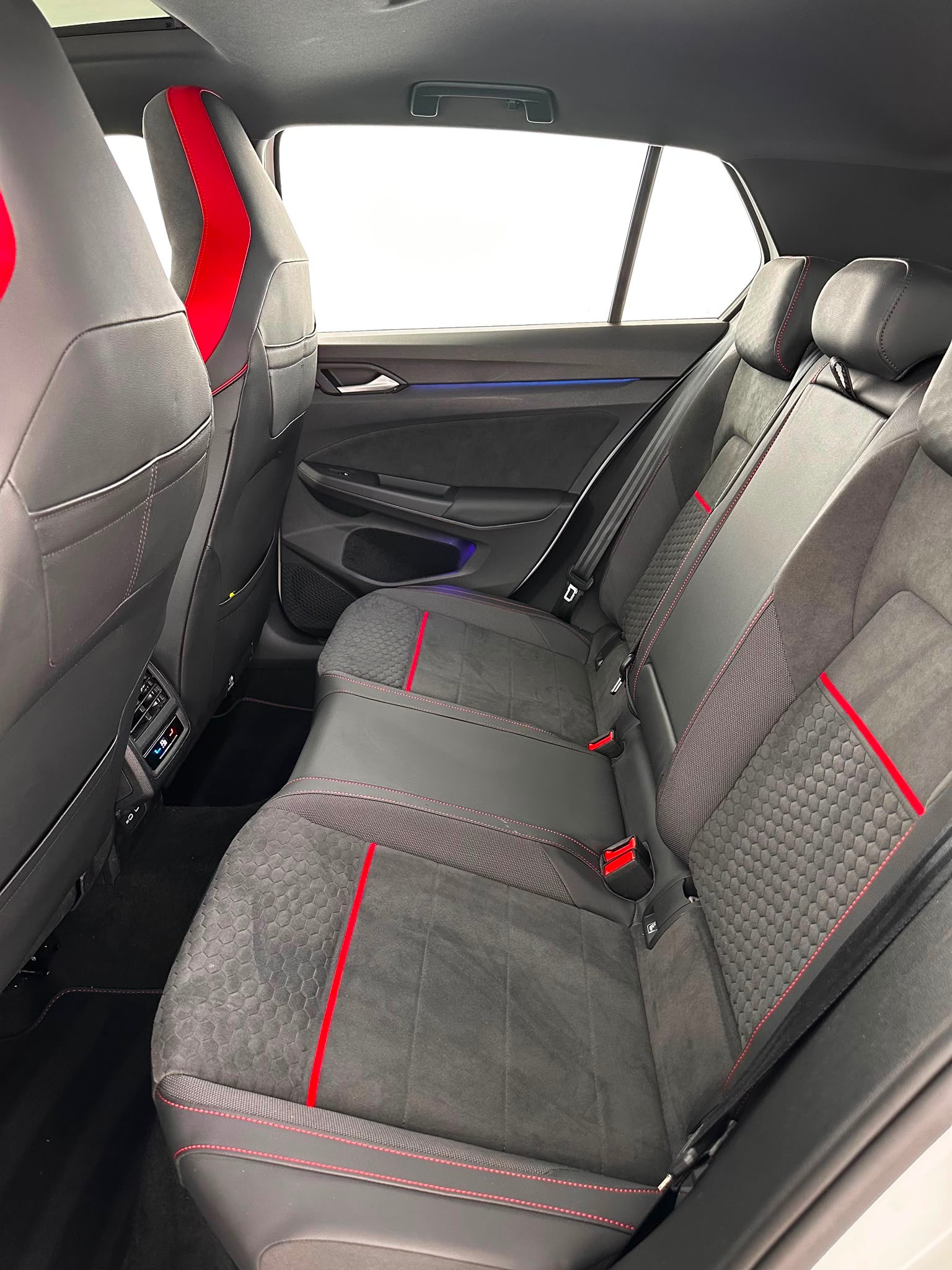 VW Golf 2.0 TSI GTI Clubsport DSG / Panoramadach / Leasing ab 399.--image-15