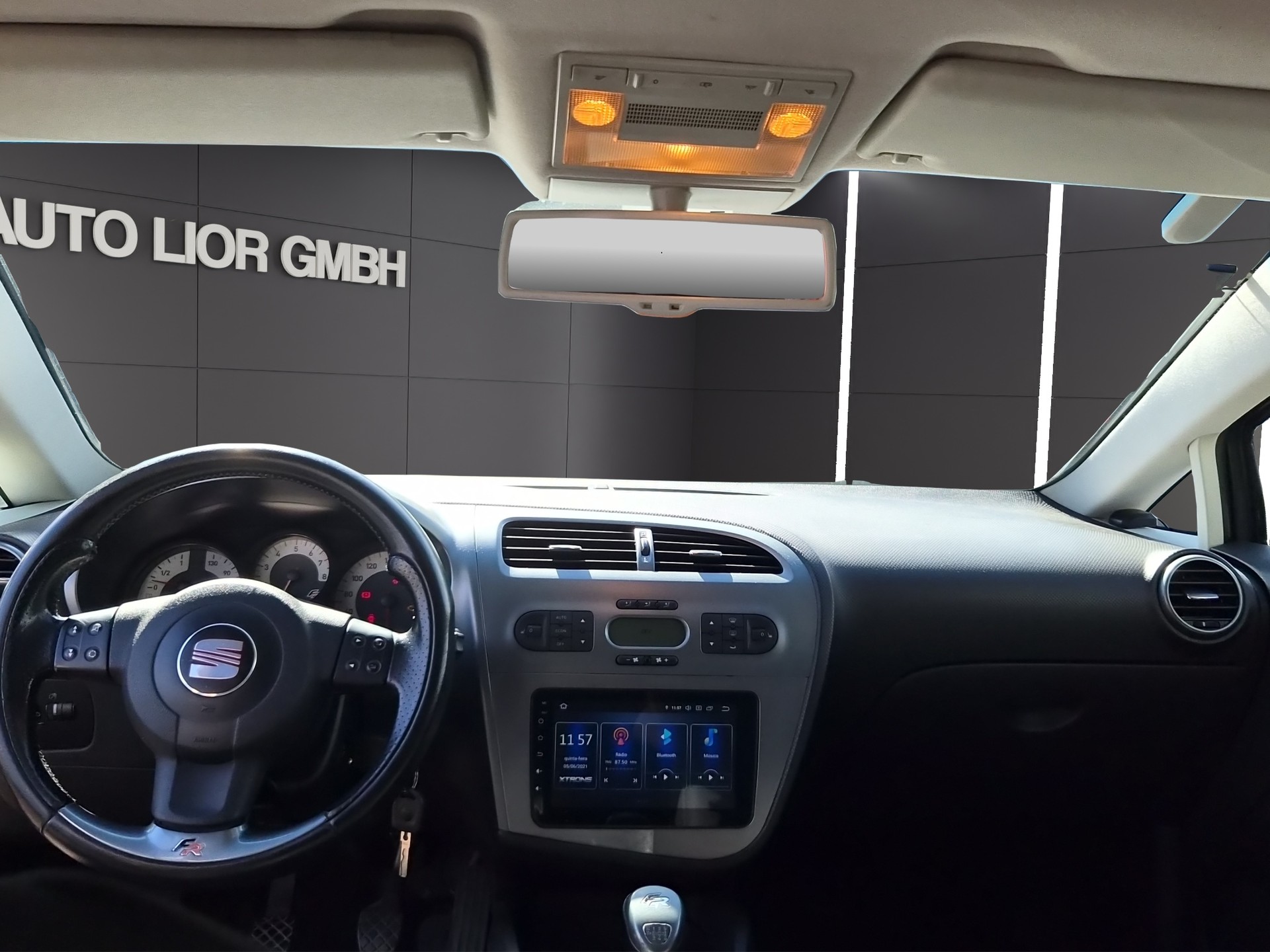 SEAT Leon 2.0 TSI FR-image-9