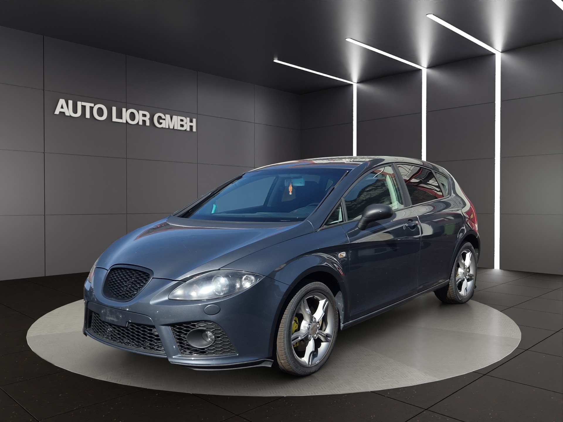 SEAT Leon 2.0 TSI FR-image-0