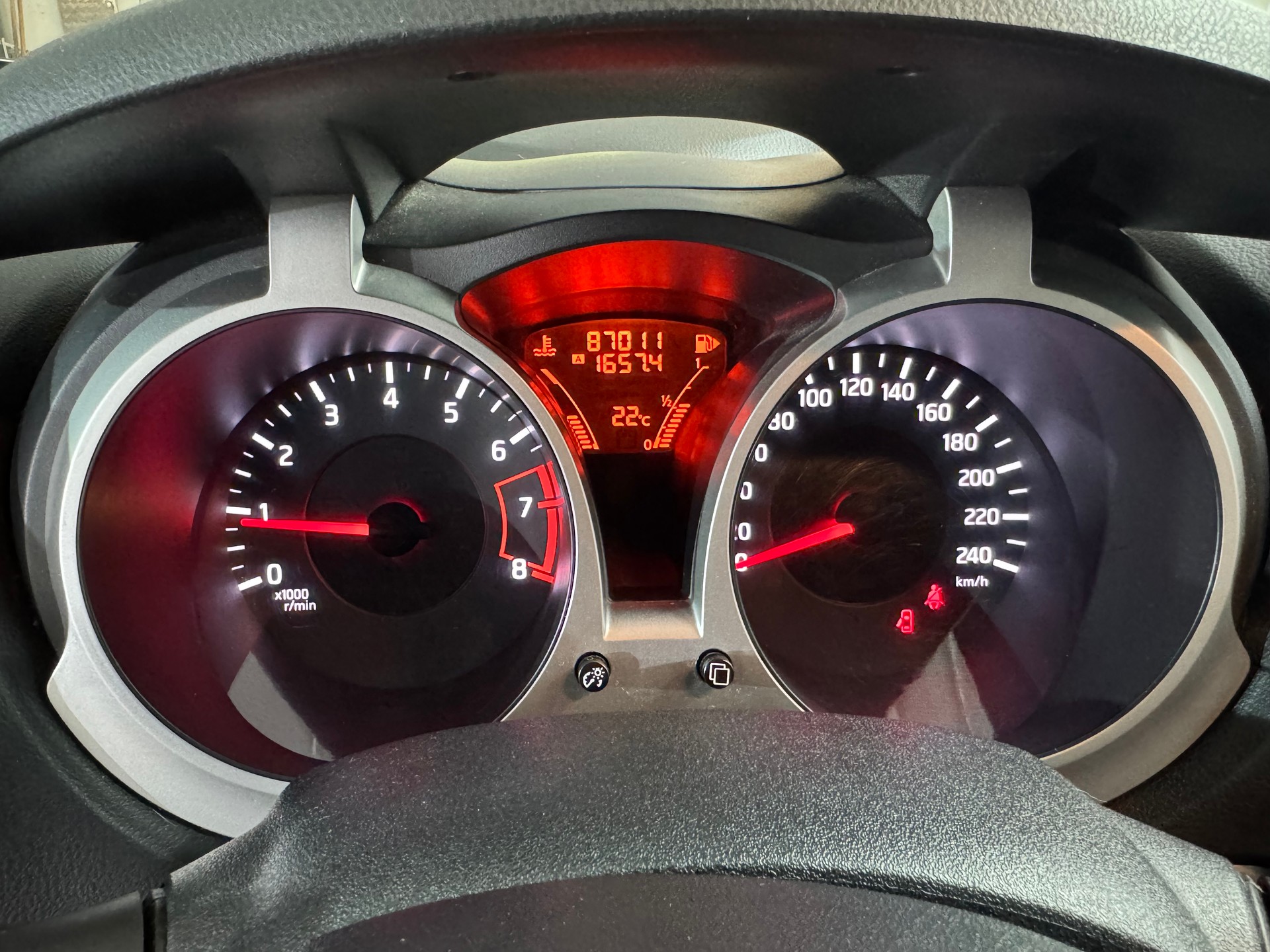 NISSAN Juke 1.6 DIG-T tekna-image-15