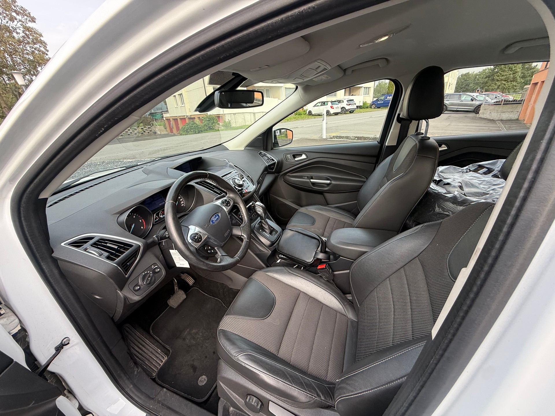 FORD Kuga 2.0 TDCi Titanium 4WD PowerShift-image-7