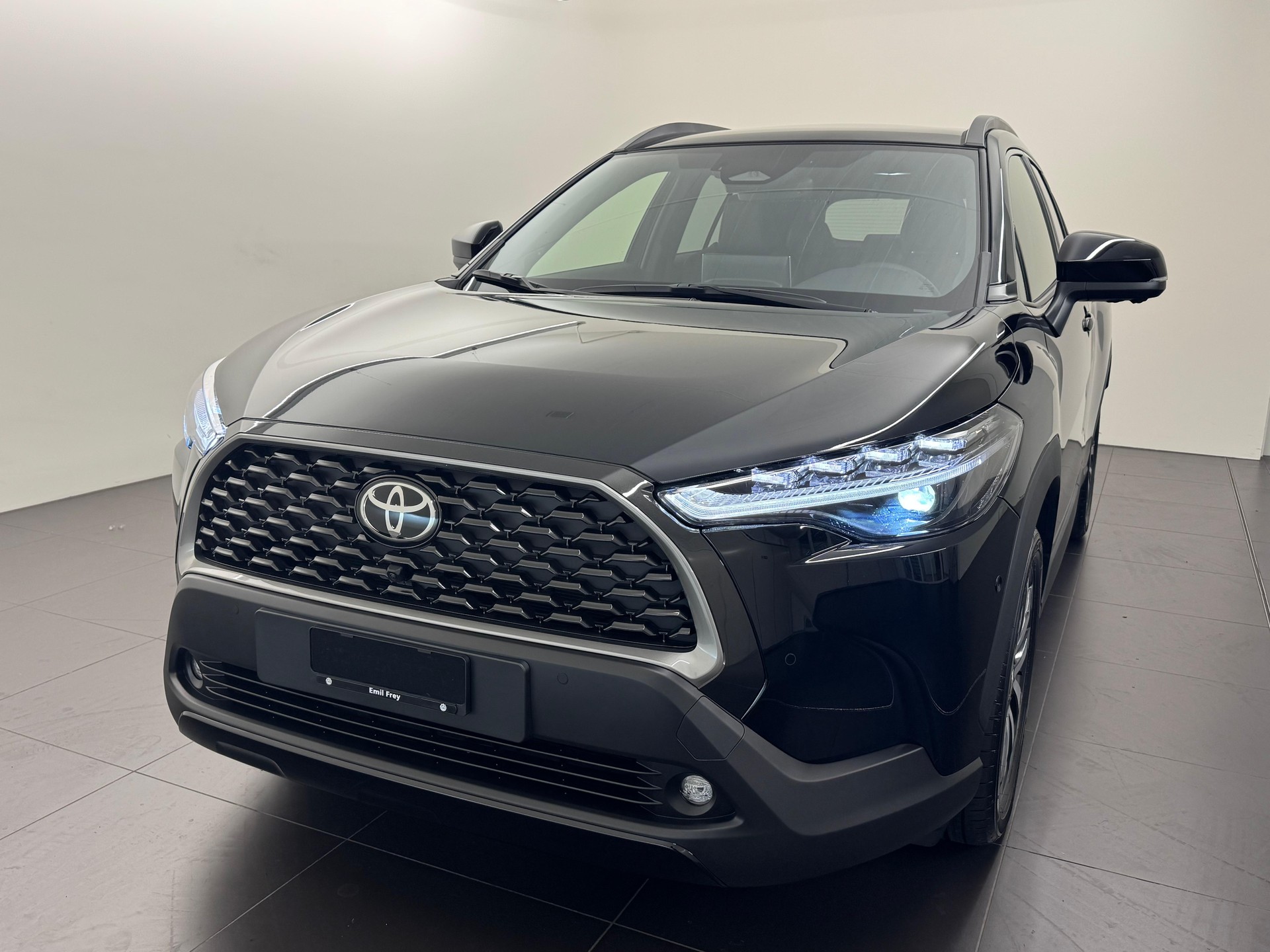 TOYOTA Corolla Cross 2.0 HSD Premium AWD-i-image-0