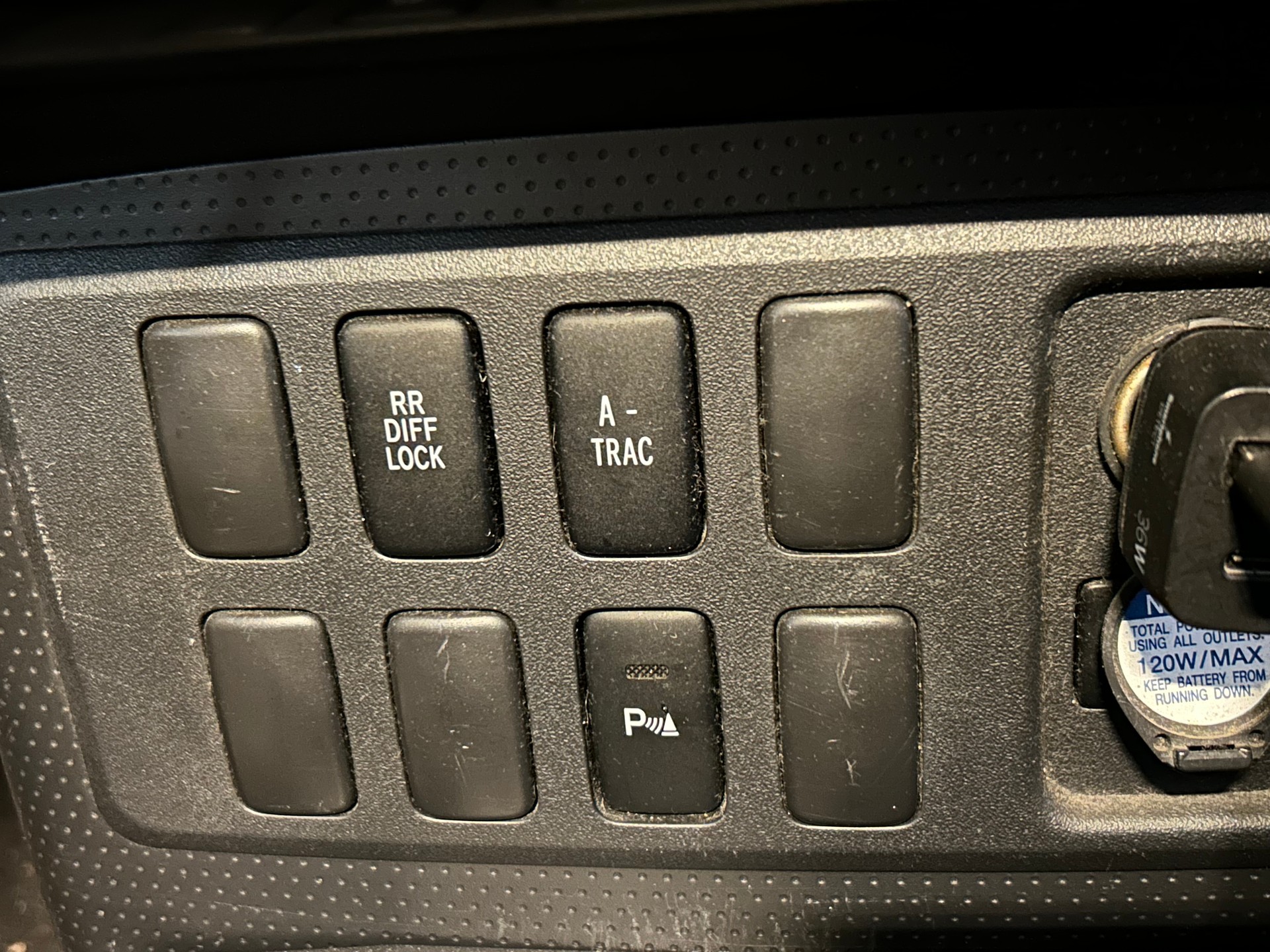 TOYOTA FJ-image-3