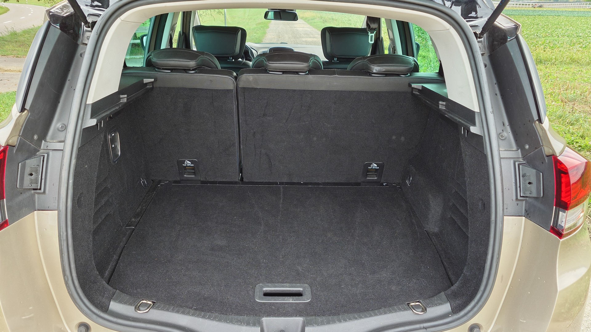 RENAULT Scénic 1.5 dCi Bose EDC-image-5