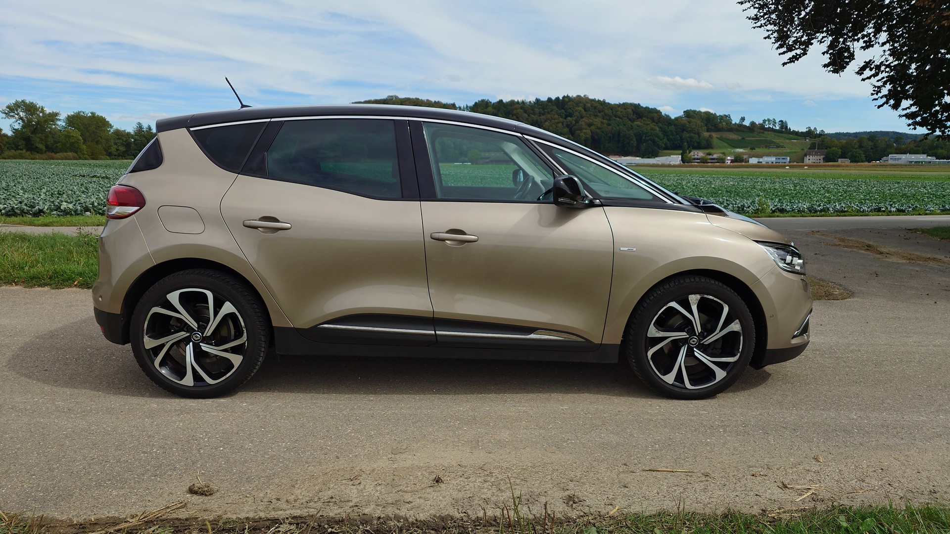 RENAULT Scénic 1.5 dCi Bose EDC-image-7