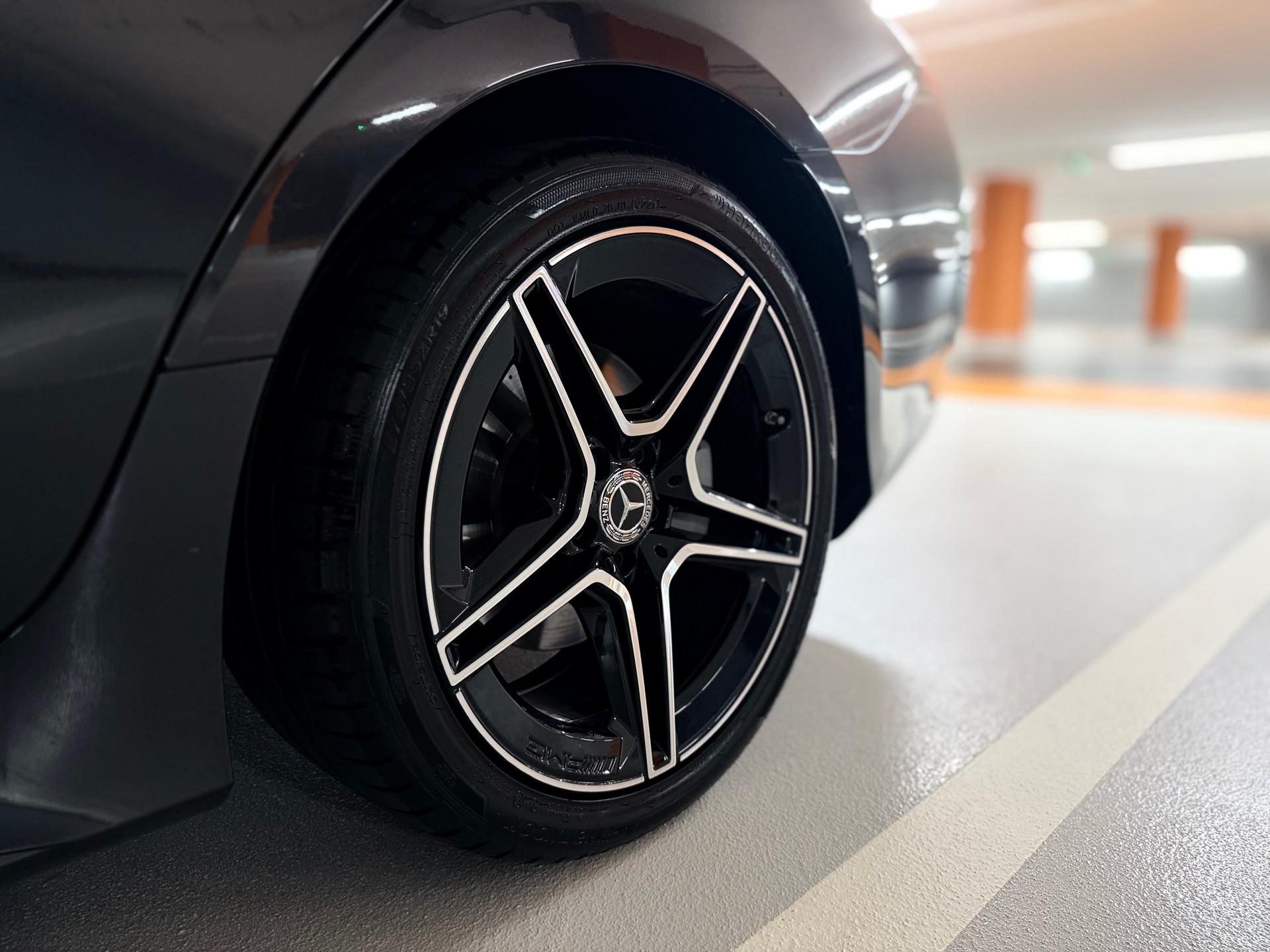 MERCEDES-BENZ CLS 350 d AMG Line 4Matic 9G-Tronic-image-23