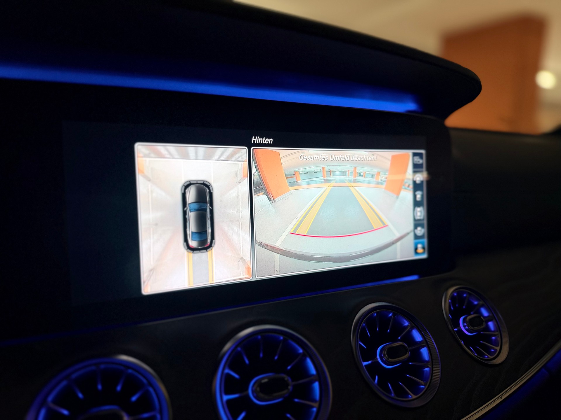 MERCEDES-BENZ CLS 350 d AMG Line 4Matic 9G-Tronic-image-19