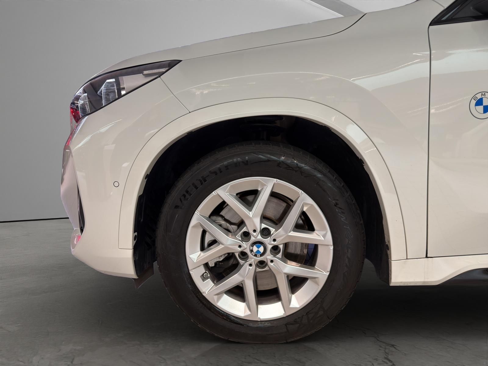 BMW X1 23i xDrive M-SportPaket-image-21