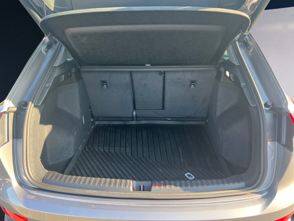 AUDI Q4 e-tron 45 quattro-image-18