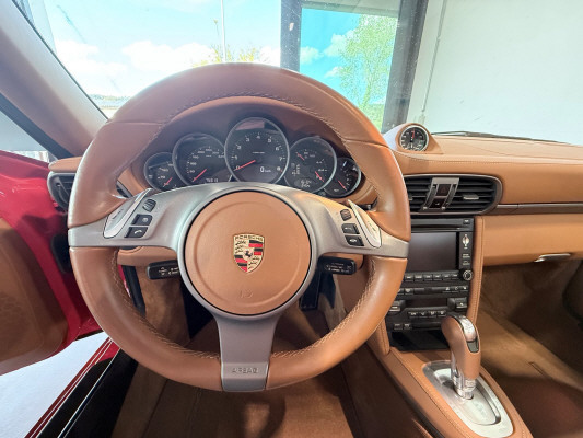 PORSCHE 911 Carrera Cabrio-image-7