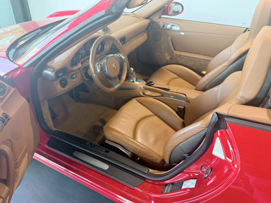 PORSCHE 911 Carrera Cabrio-image-6