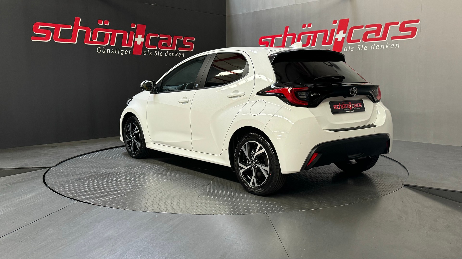 TOYOTA Yaris 1.5 Trend e-CVT-image-4