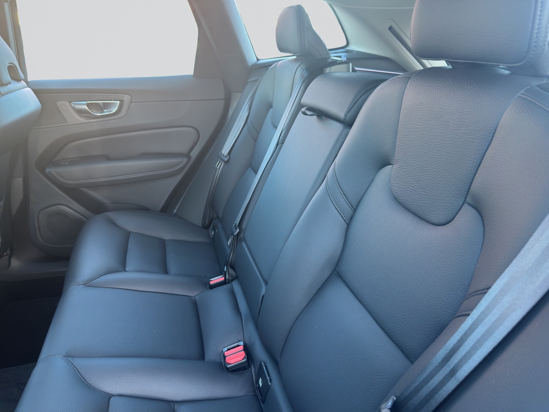 VOLVO XC60 B5 Benzin Mild Hybrid AWD Core Geartronic-image-7